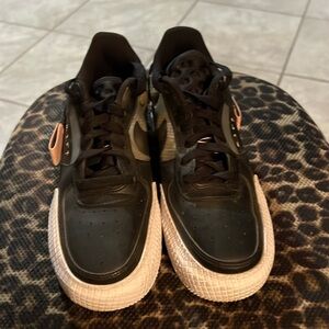 Womens shoes size 5.5